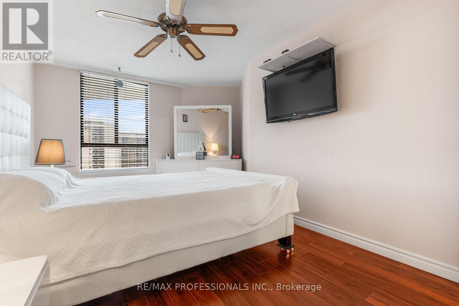 #PH30 300 MILL ROAD - 15