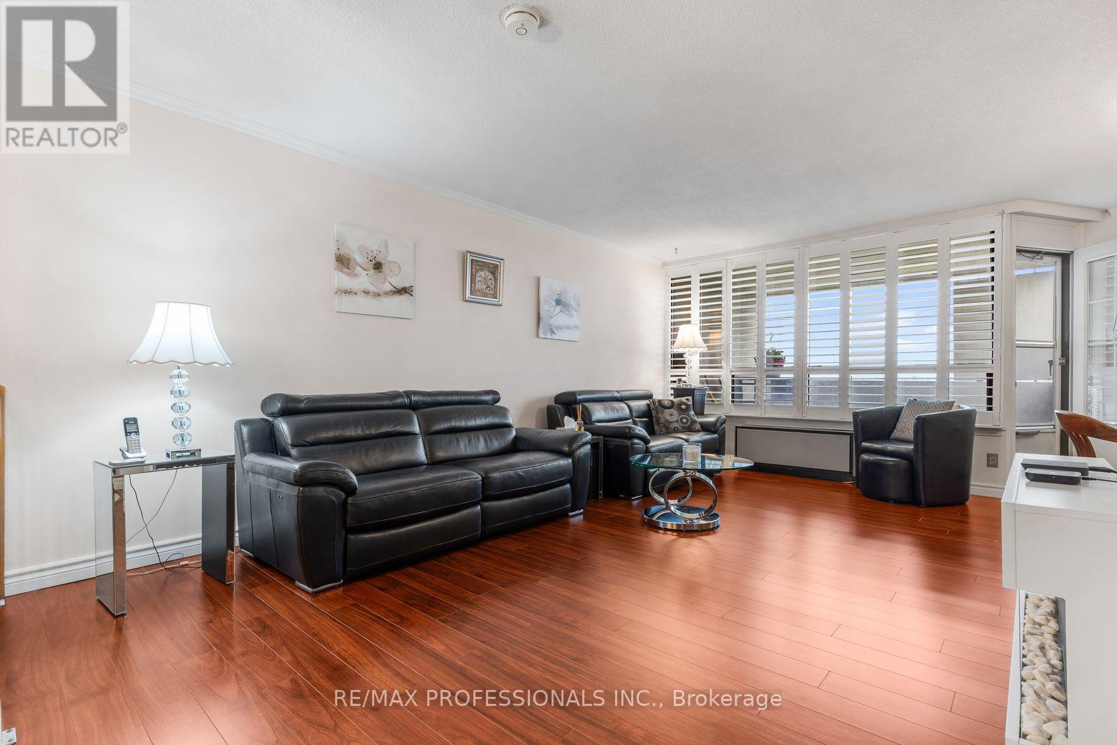 PH30 - 300 MILL ROAD, Toronto (Markland Wood) — photo 2