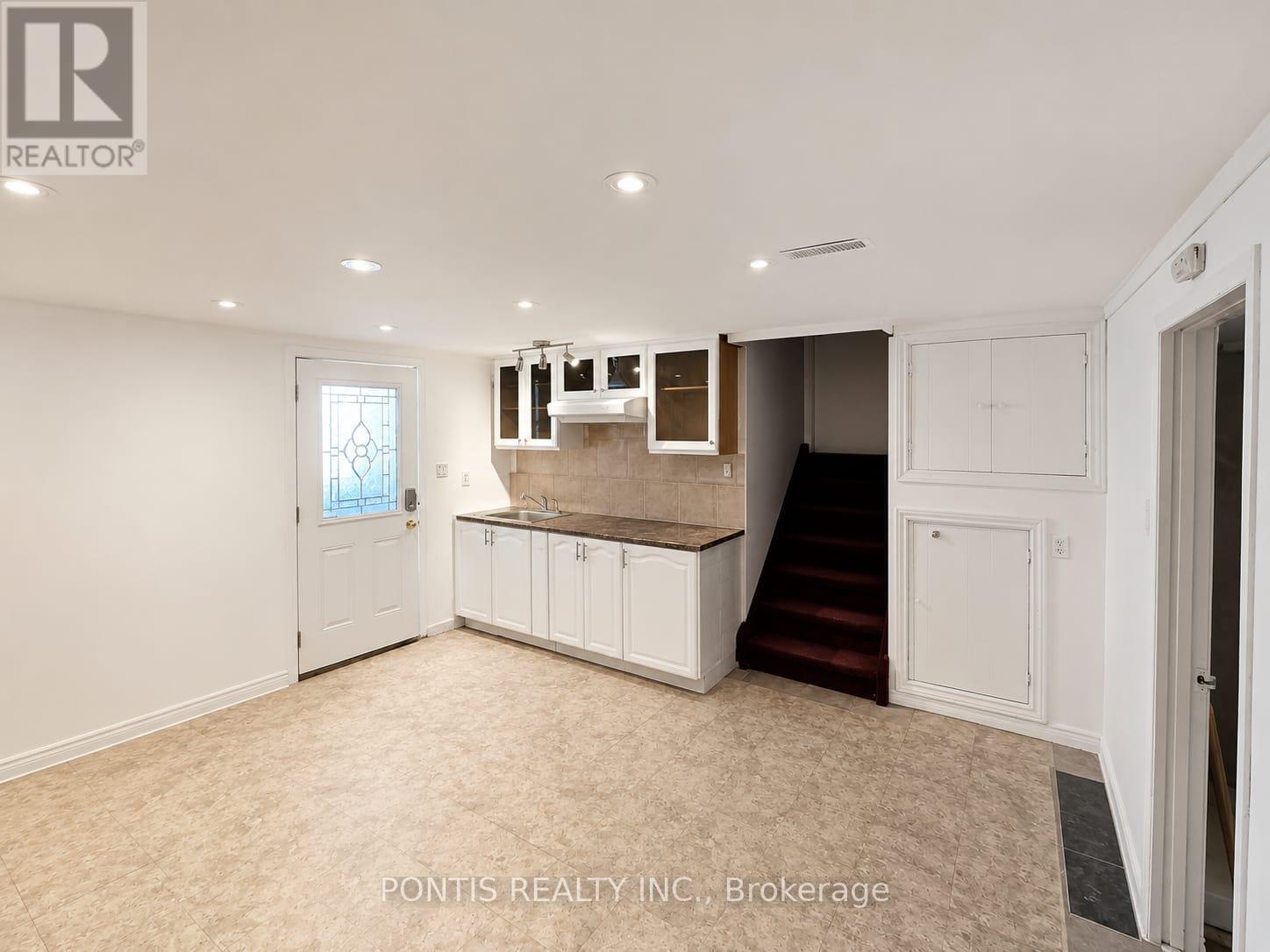 BSMT - 3408 MONICA DRIVE, Mississauga (Malton) — photo 2