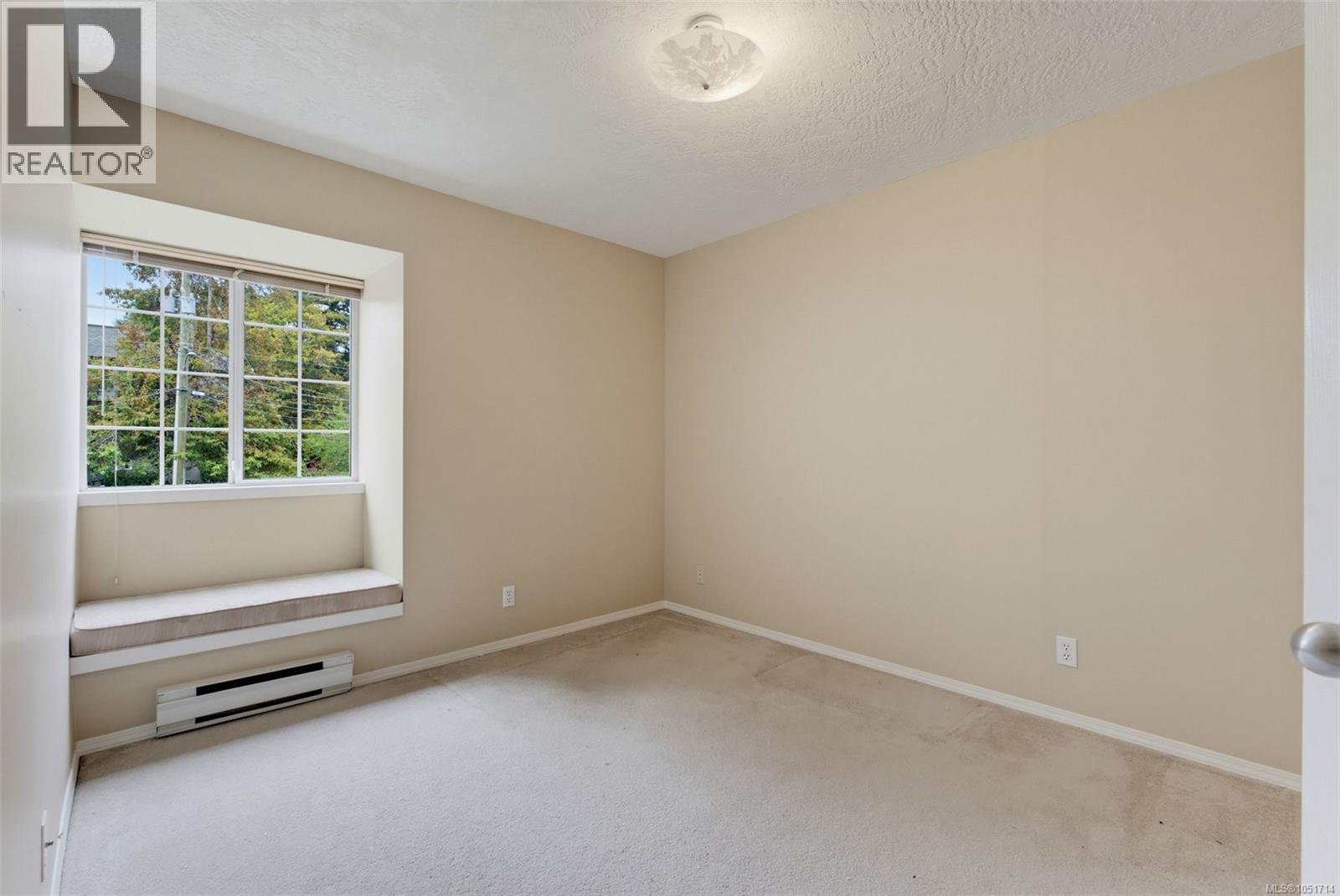  975 Annie Street, Saanich