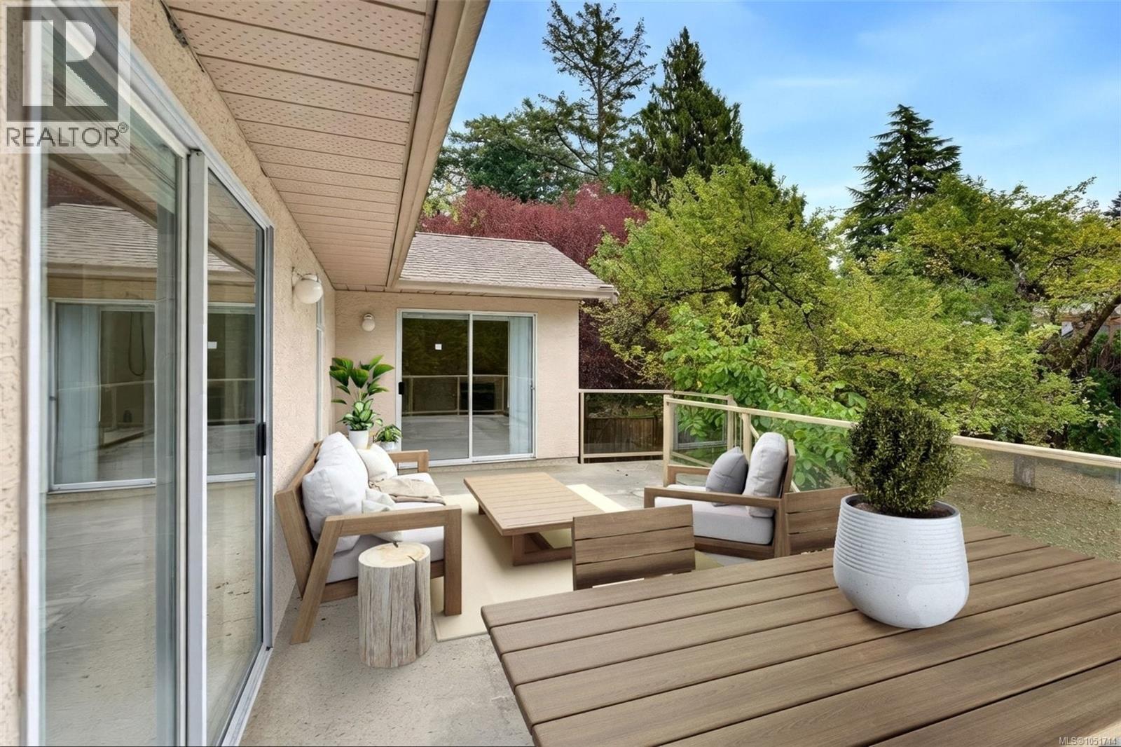 975 Annie Street, Saanich