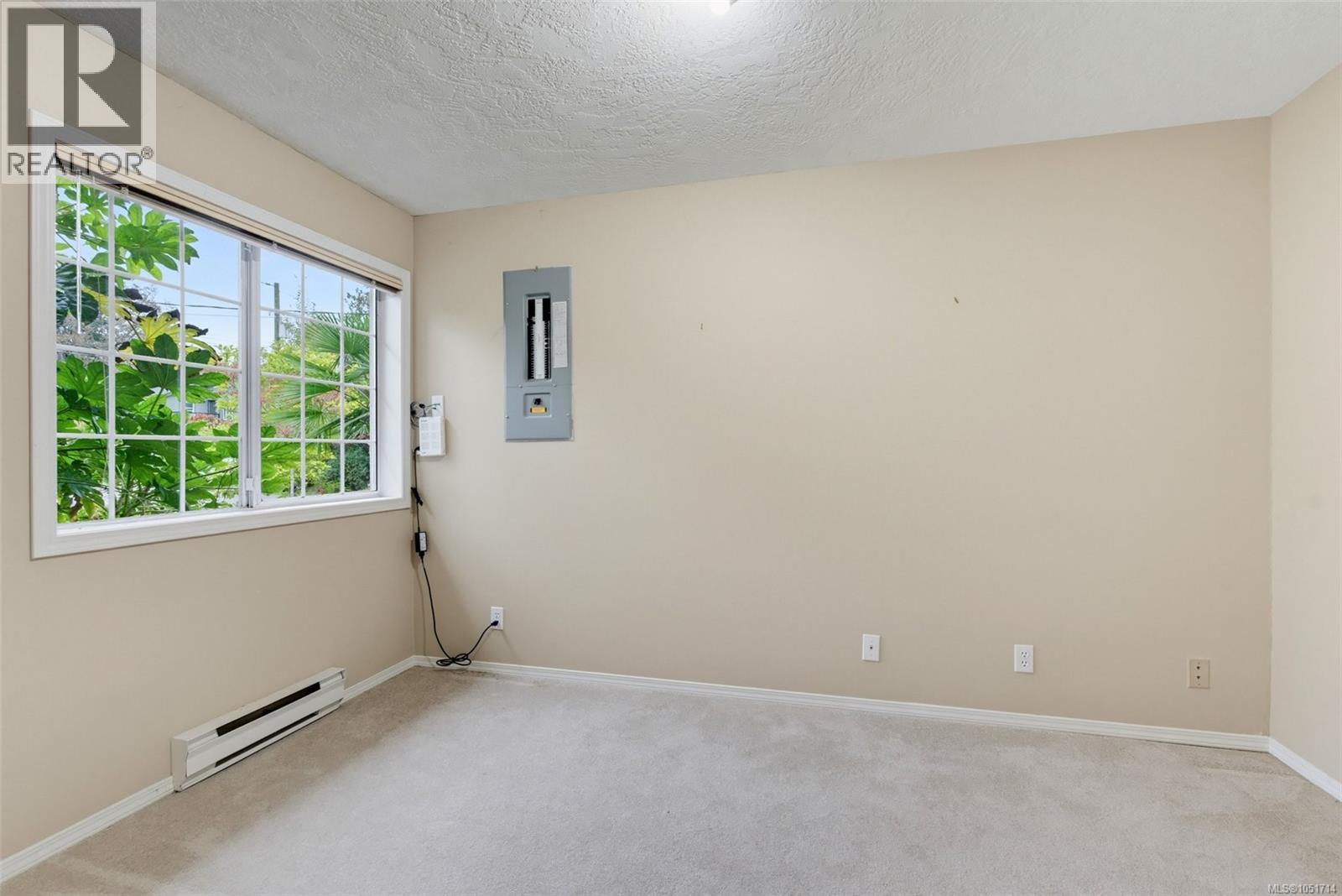  975 Annie Street, Saanich