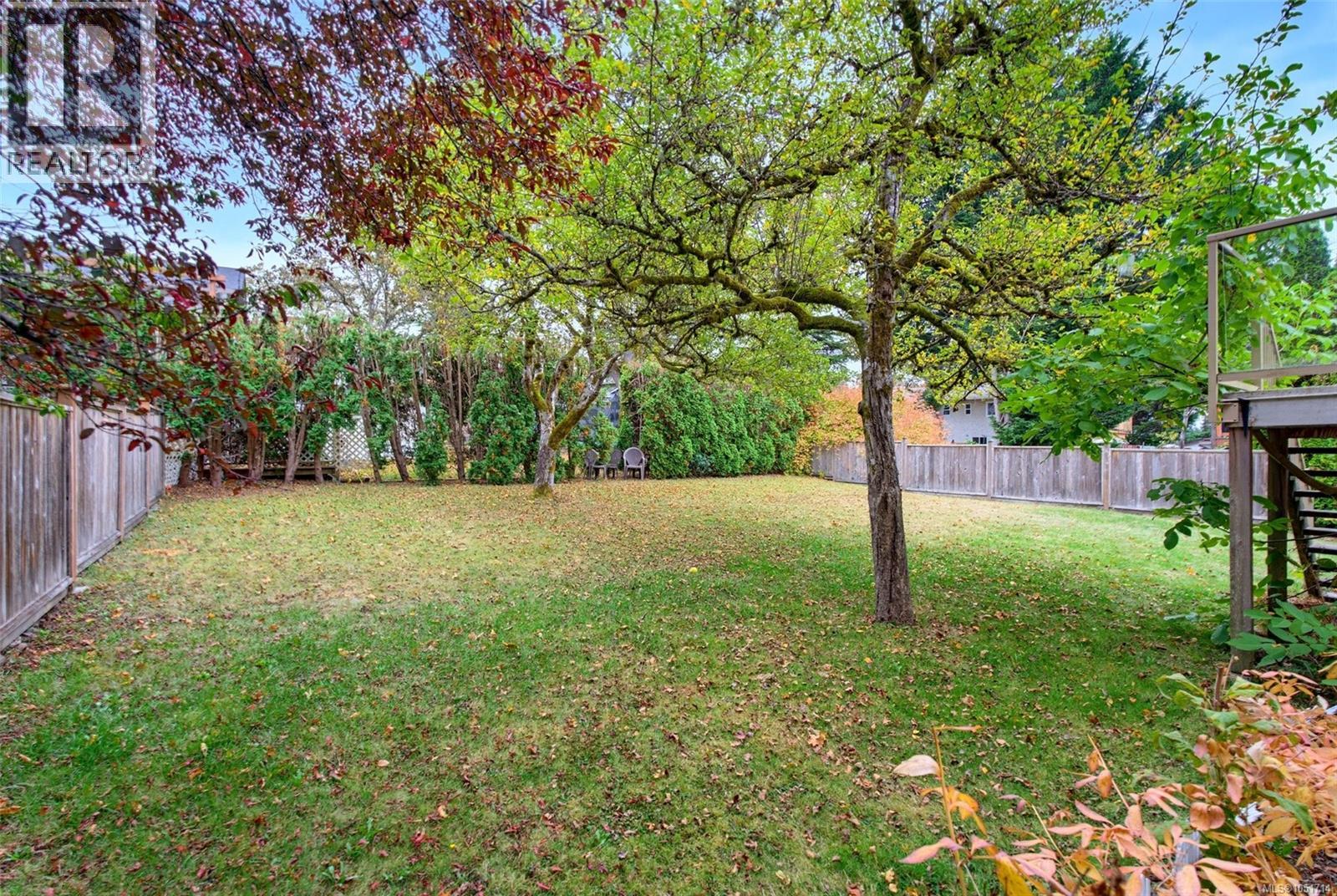  975 Annie Street, Saanich