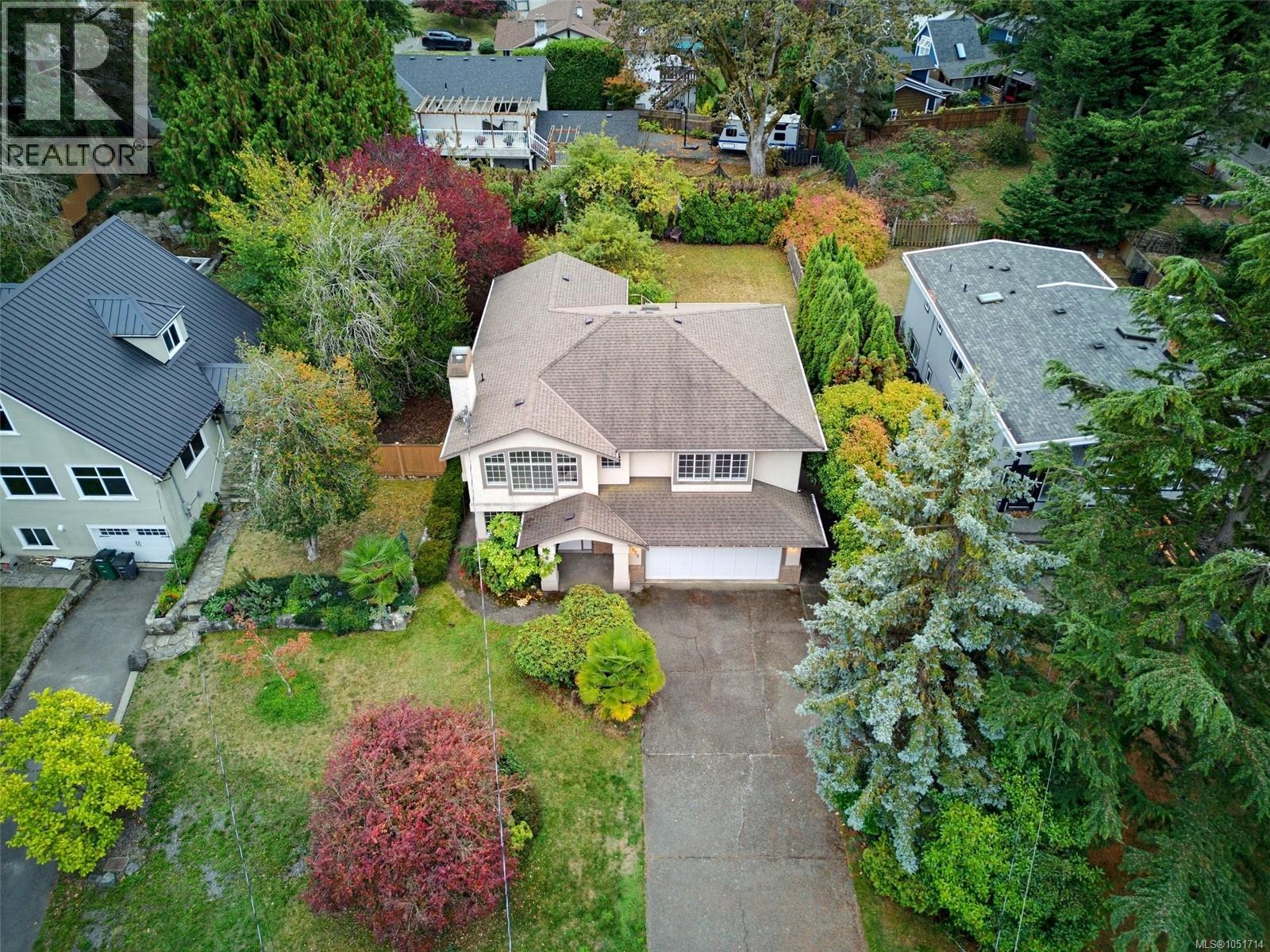  975 Annie Street, Saanich