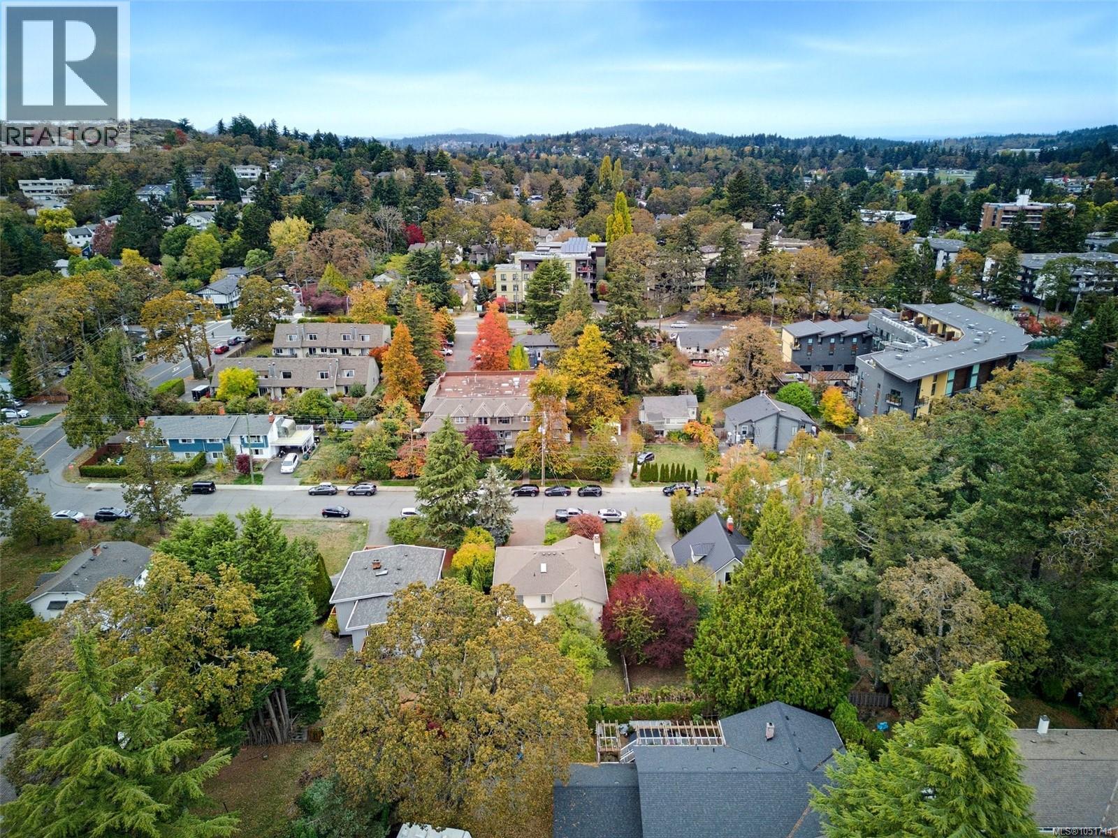975 Annie St - 51