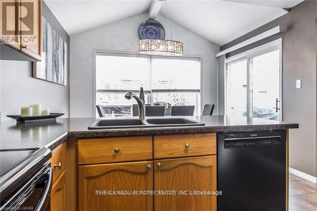 59 HAGAN AVENUE, Guelph (Grange Road) — photo 9