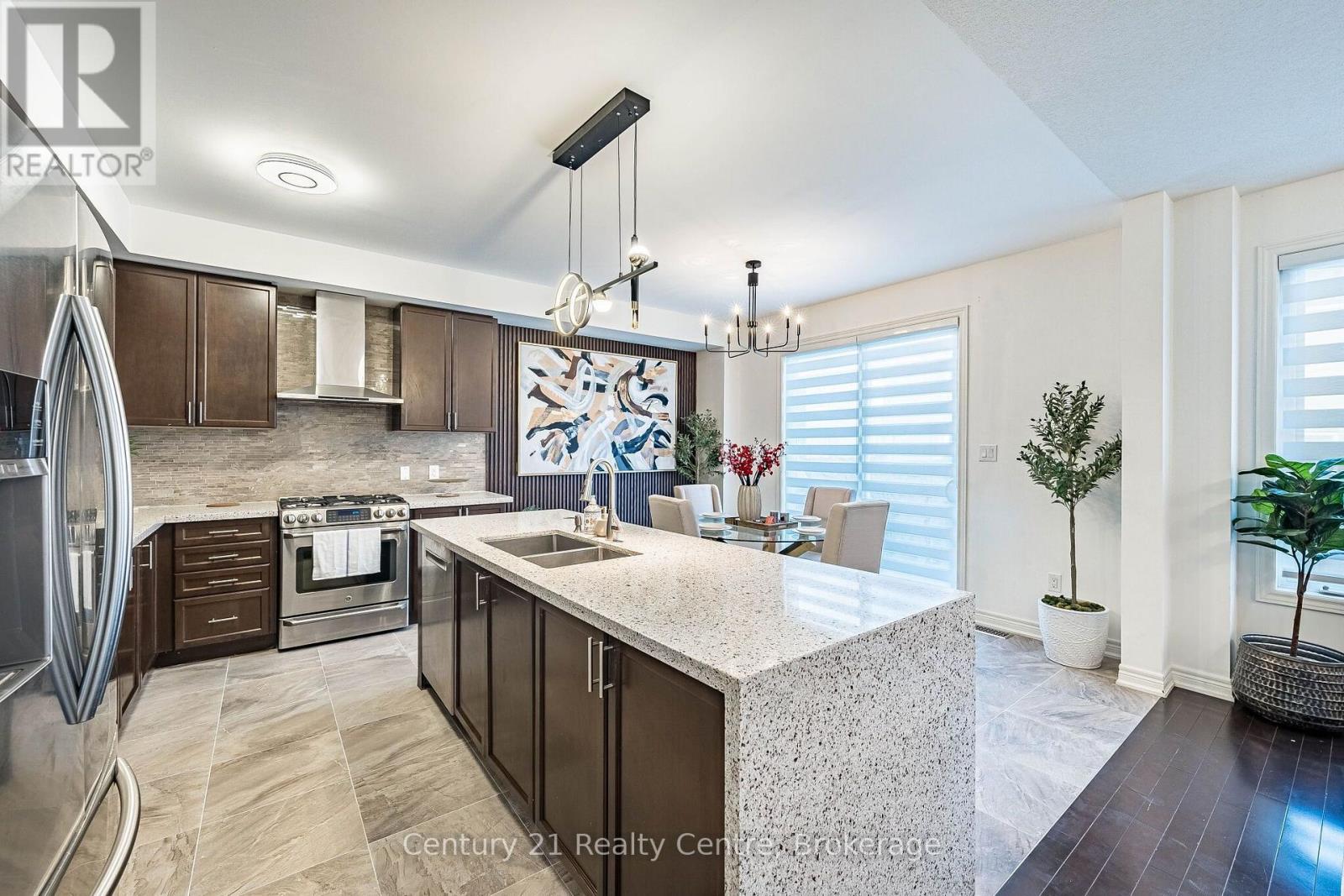 355 ROYAL WEST DRIVE W, Brampton (Credit Valley) — photo 12