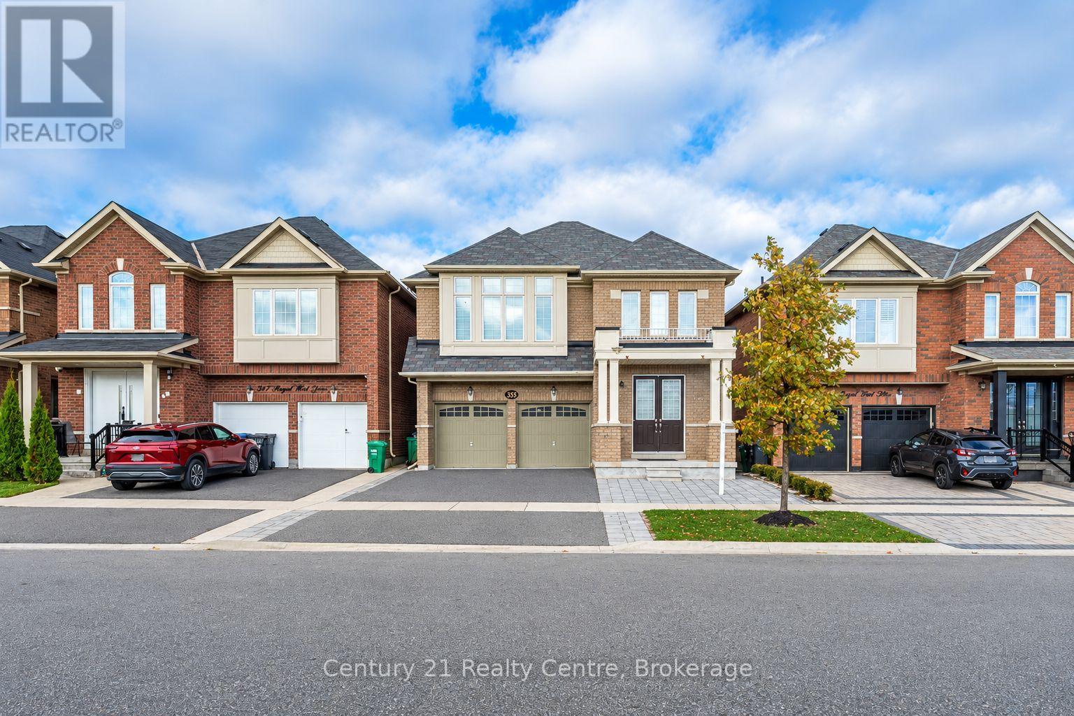 355 ROYAL WEST DRIVE W, Brampton (Credit Valley) — photo 2