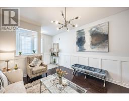 Kitchen - 355 Royal West Drive W, Brampton, ON L6X5J6 Photo 7