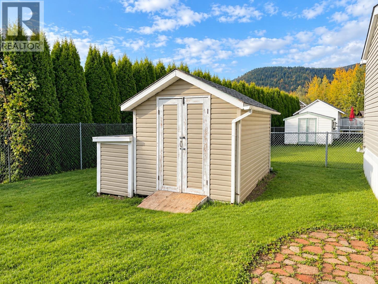 3 3278 THIRD AVENUE, Smithers - Image 1