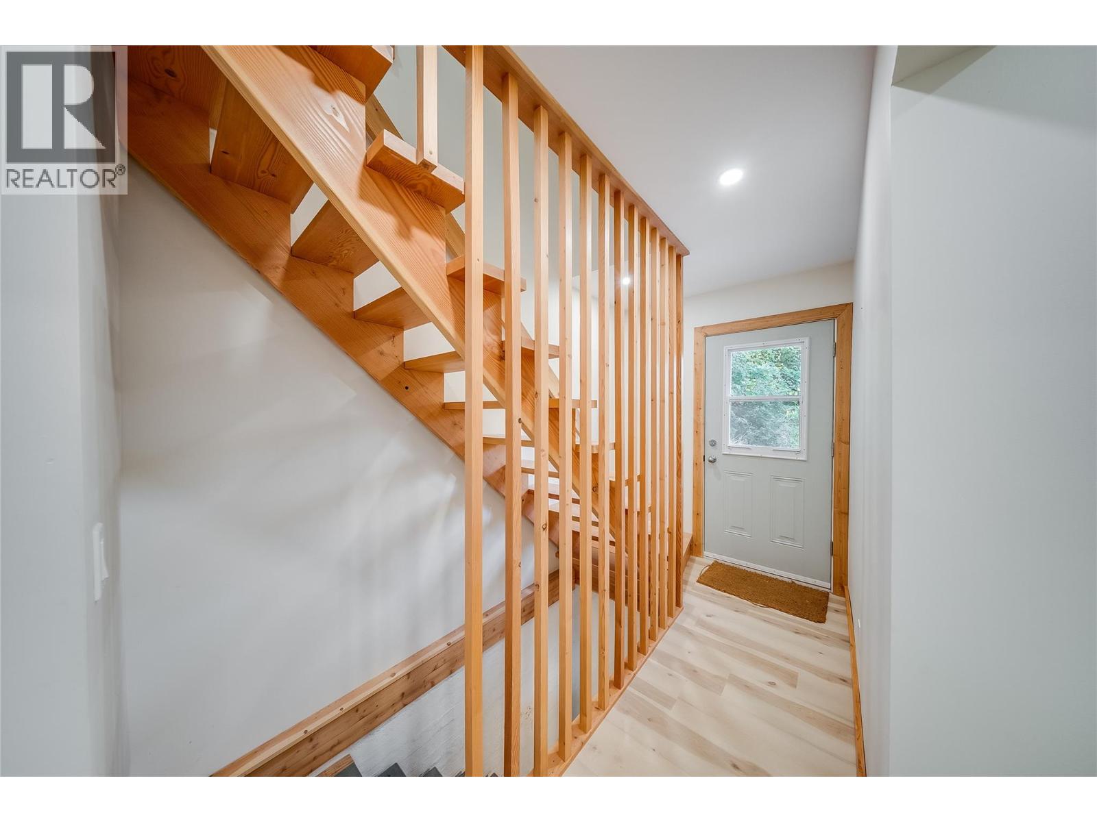 283 WELLINGTON Avenue - 29