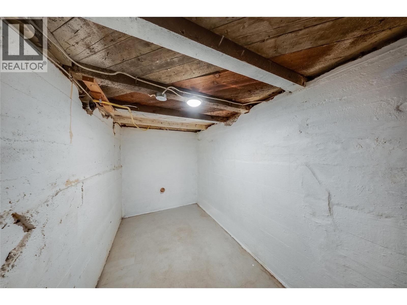 283 WELLINGTON Avenue - 41