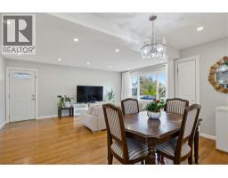 4pc Bathroom - 1303 Penedo Crescent Se, Calgary, AB T2A3N7 Photo 7