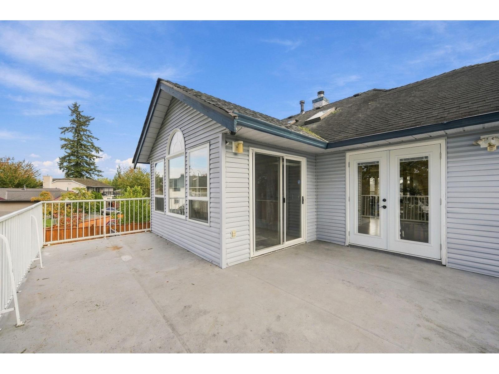 Photo of 6375 187A STREET 25
