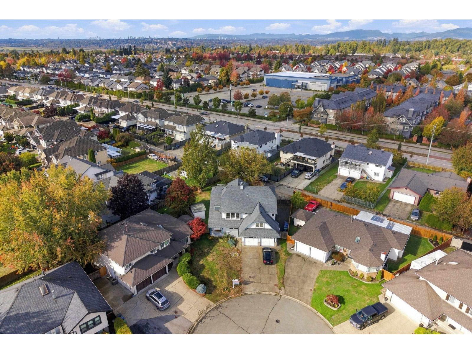 Photo of 6375 187A STREET 34