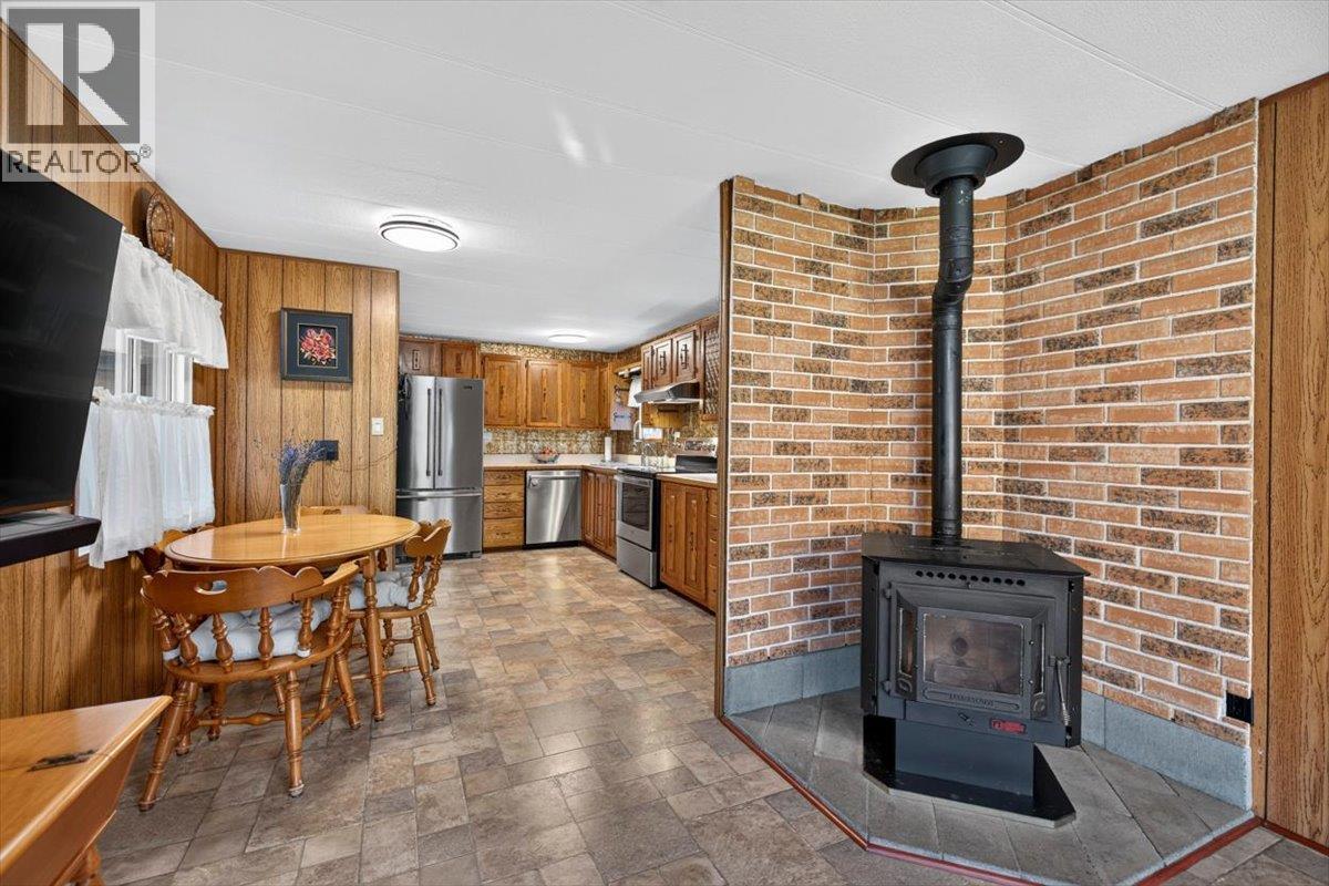 9882 Victoria Street - 42