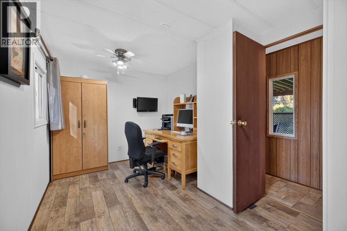 9882 Victoria Street - 45