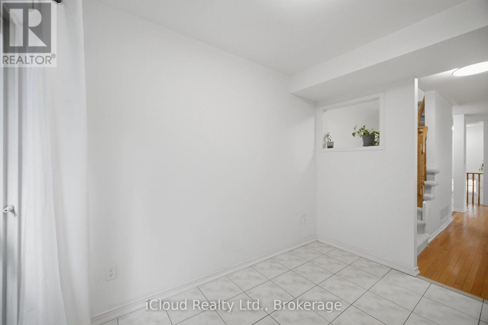 #24 24 OAKINS LANE - 13