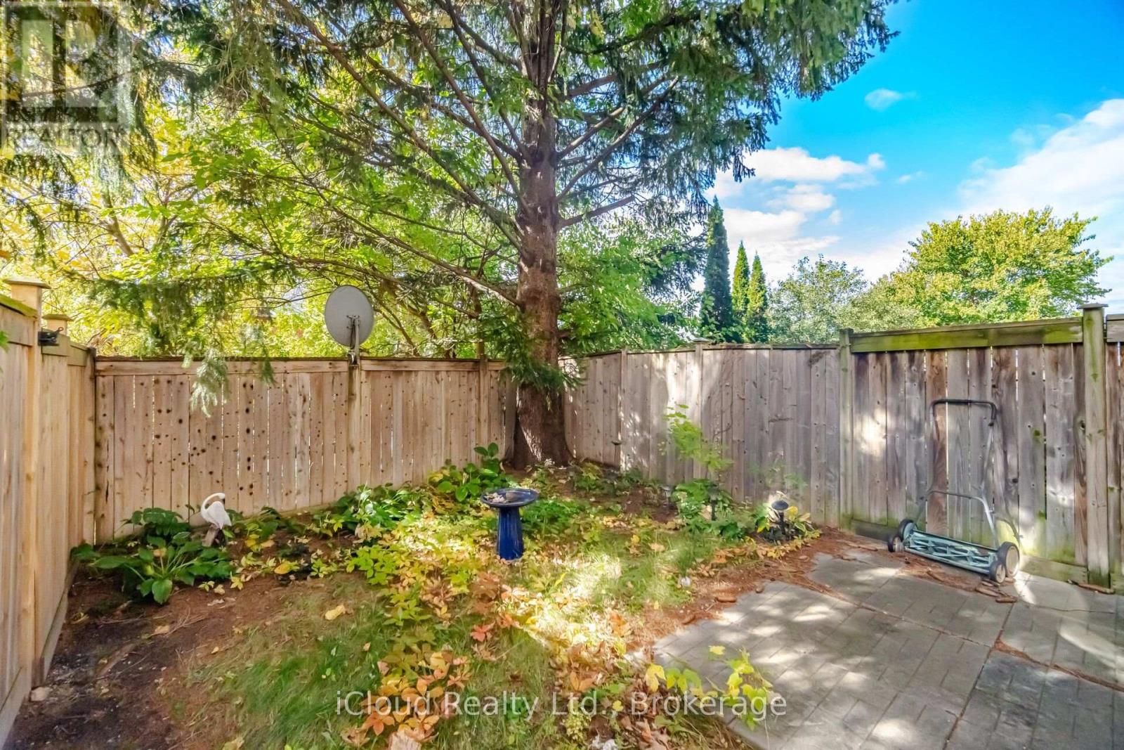 #24 24 OAKINS LANE - 43