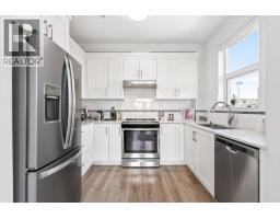 403 22577 Royal Crescent, Maple Ridge, BC V2X2M2 Photo 10