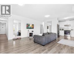 403 22577 Royal Crescent, Maple Ridge, BC V2X2M2 Photo 7