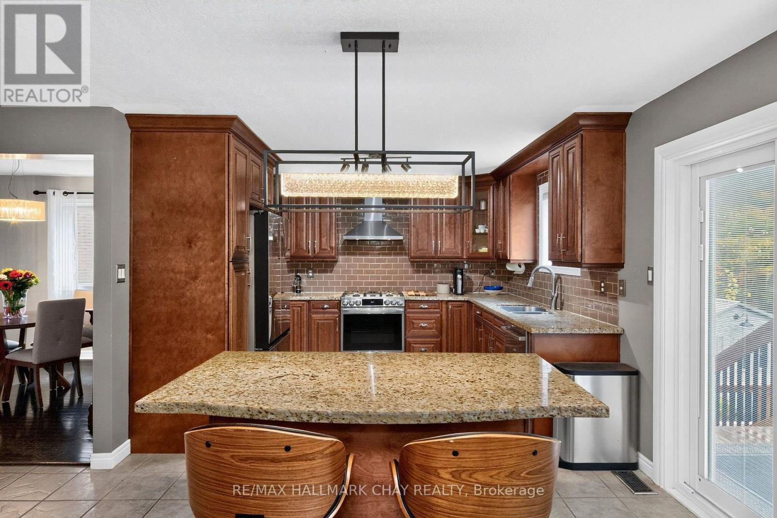 31 MCKENZIE CRESCENT, Barrie (Ardagh) — photo 5