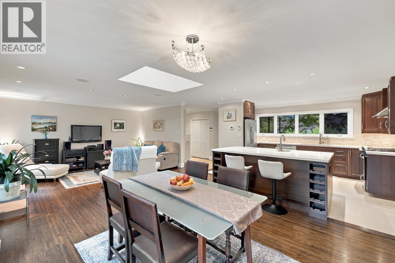 Photo of 5788 CROWN STREET 18
