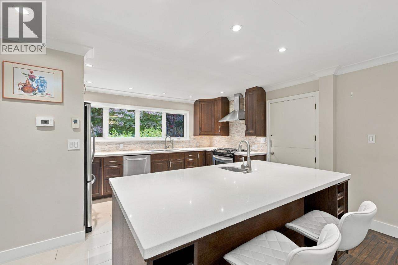 Photo of 5788 CROWN STREET 20
