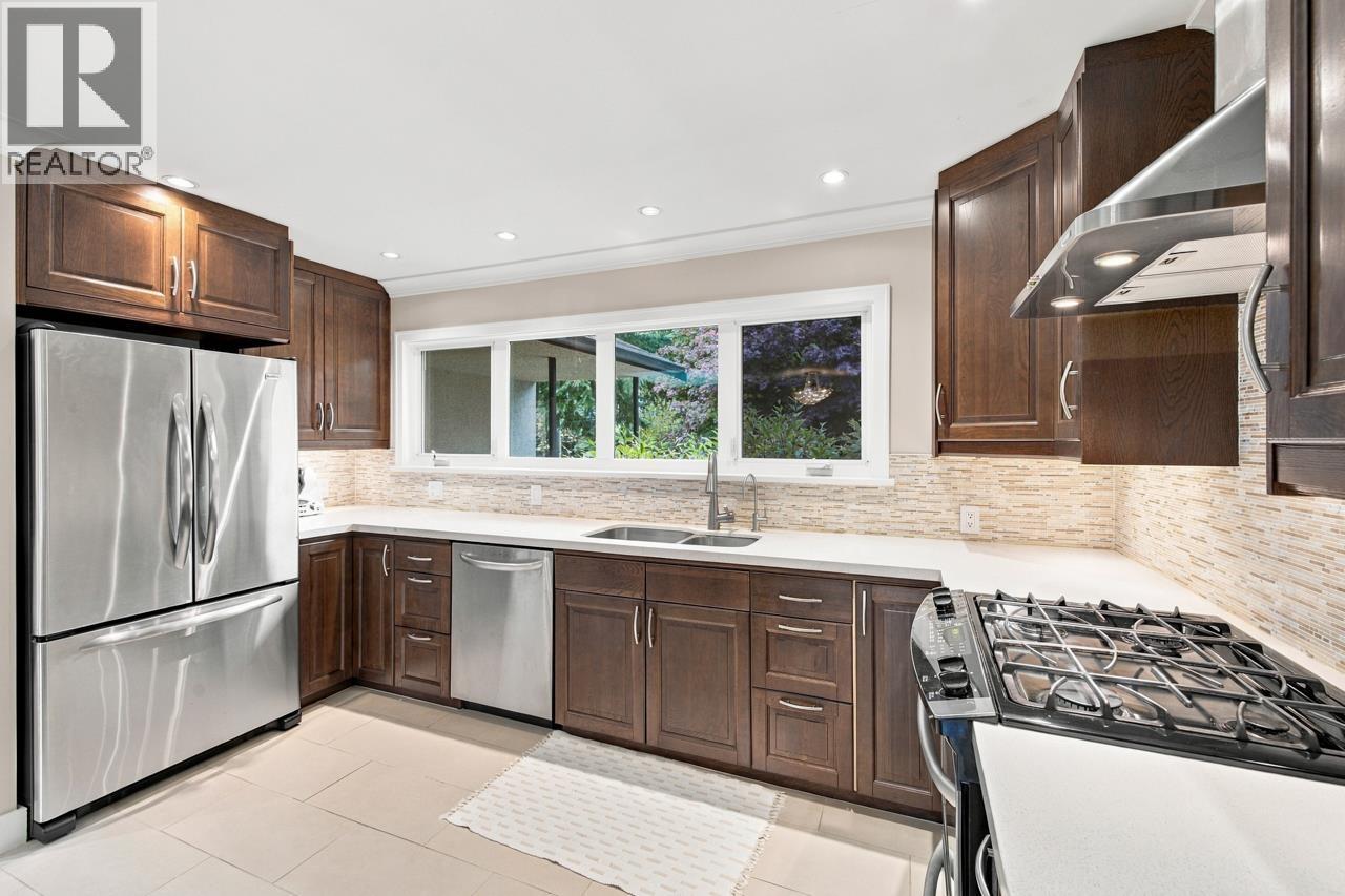 Photo of 5788 CROWN STREET 22