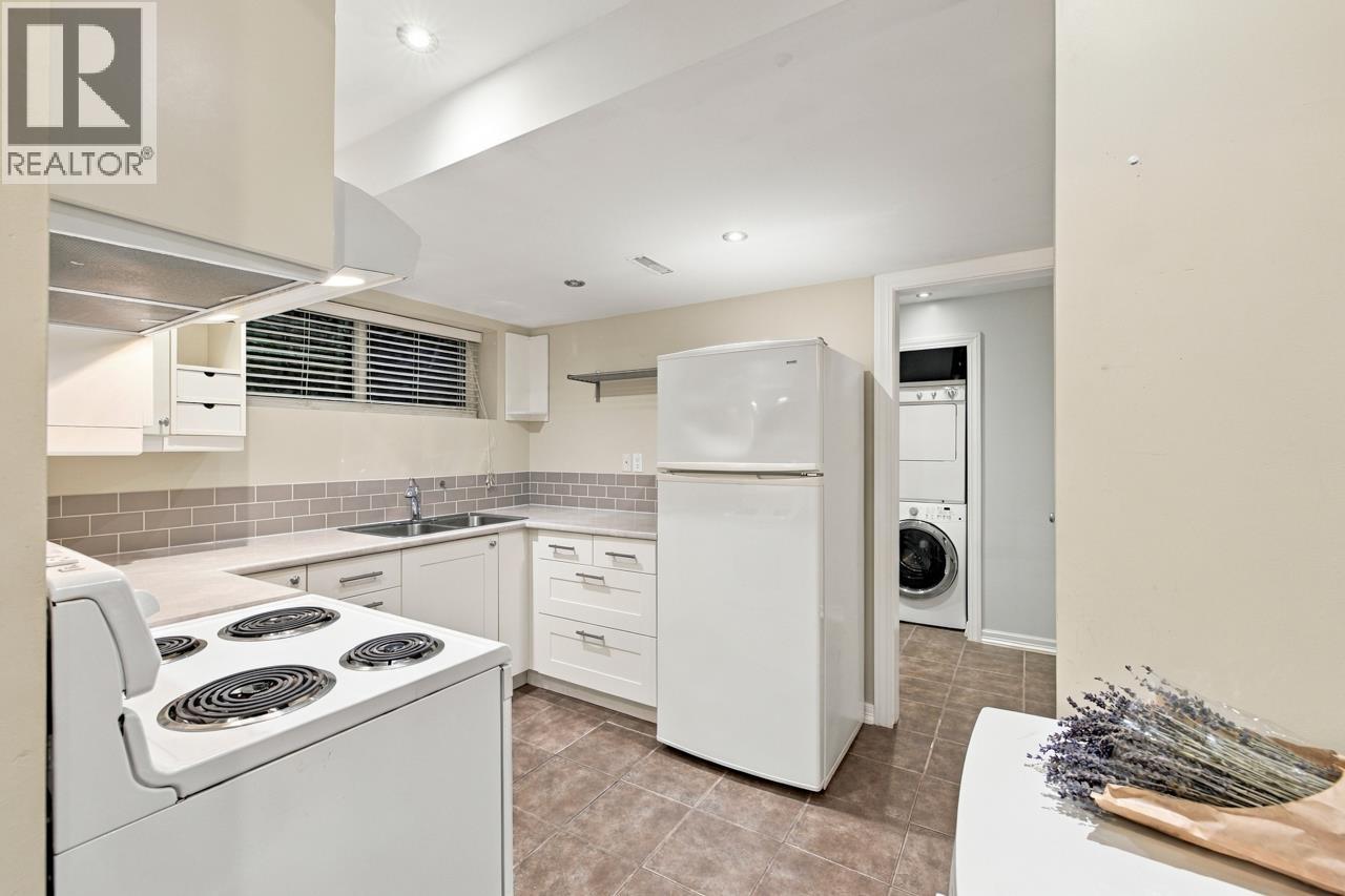 Photo of 5788 CROWN STREET 33