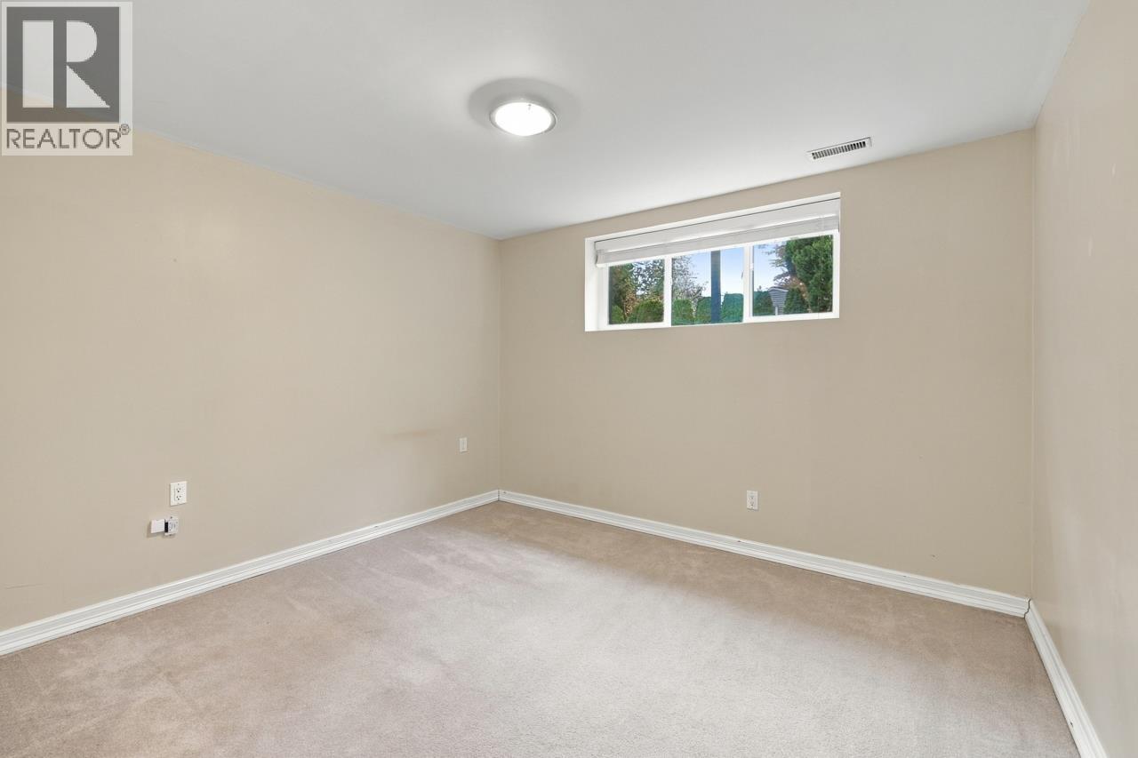 Photo of 5788 CROWN STREET 35