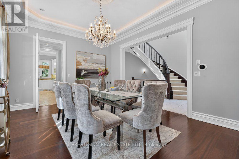 110 MUNRO BOULEVARD - 11
