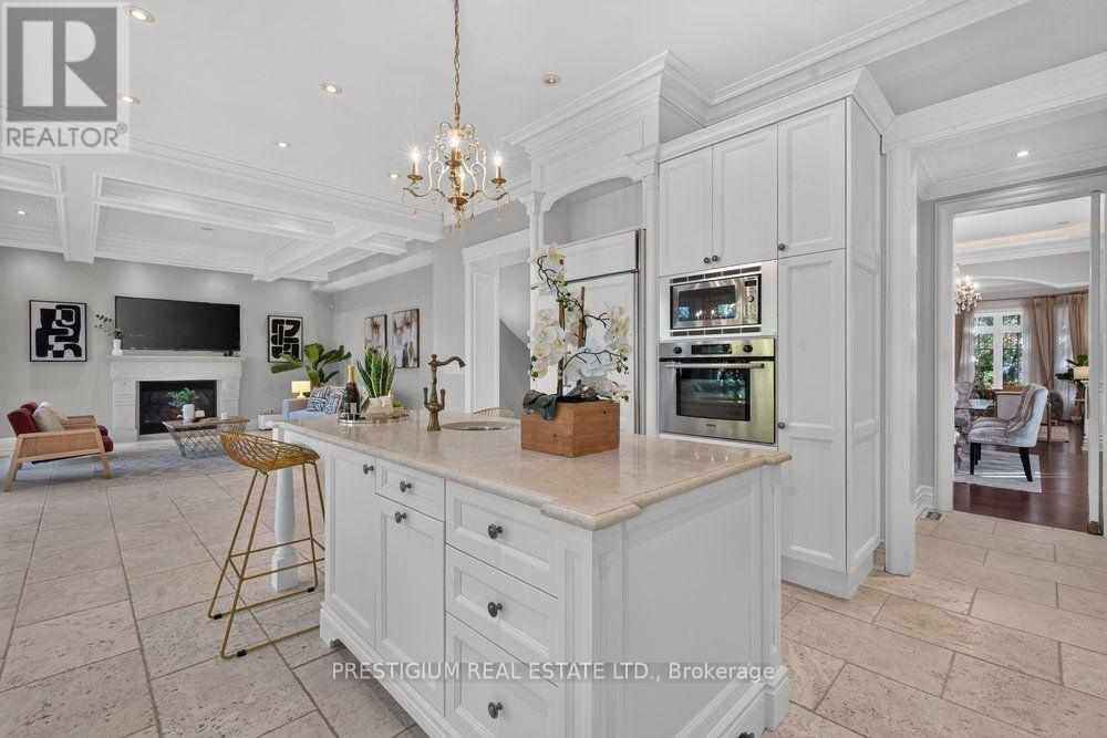 110 MUNRO BOULEVARD - 15