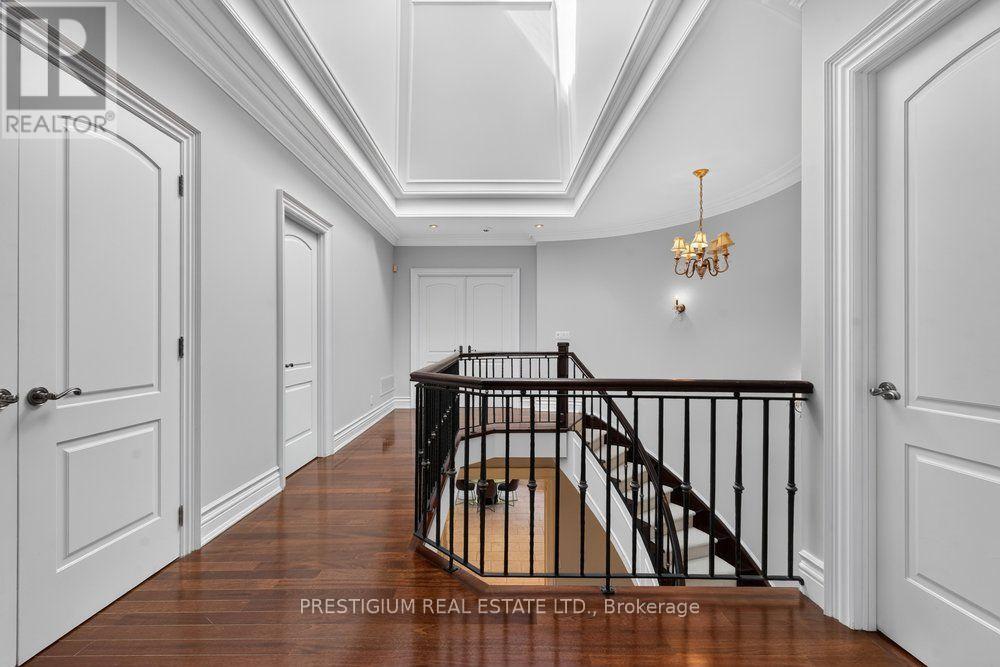 110 MUNRO BOULEVARD - 24