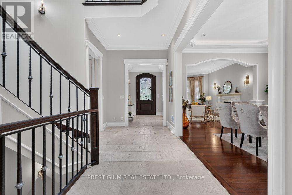 110 MUNRO BOULEVARD - 8