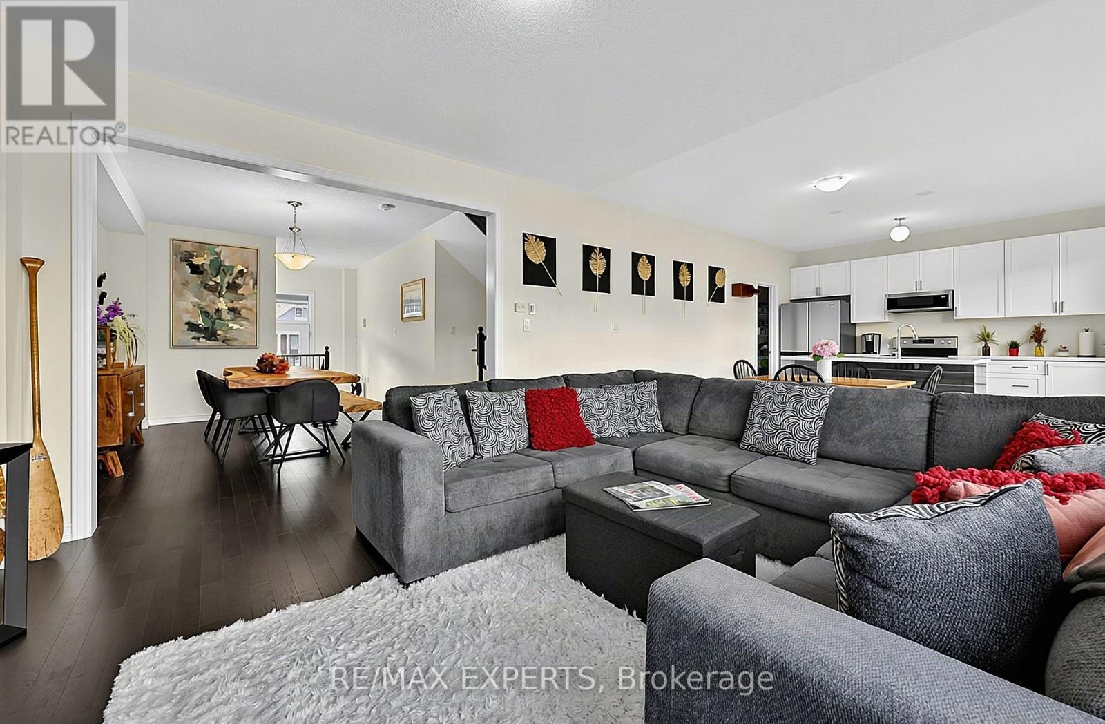 46 Simona Avenue, Wasaga Beach photo 9