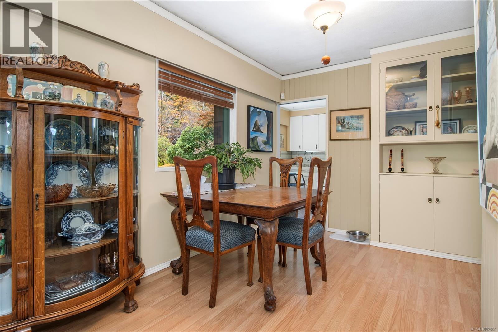 2691 Campbell River Rd - 11