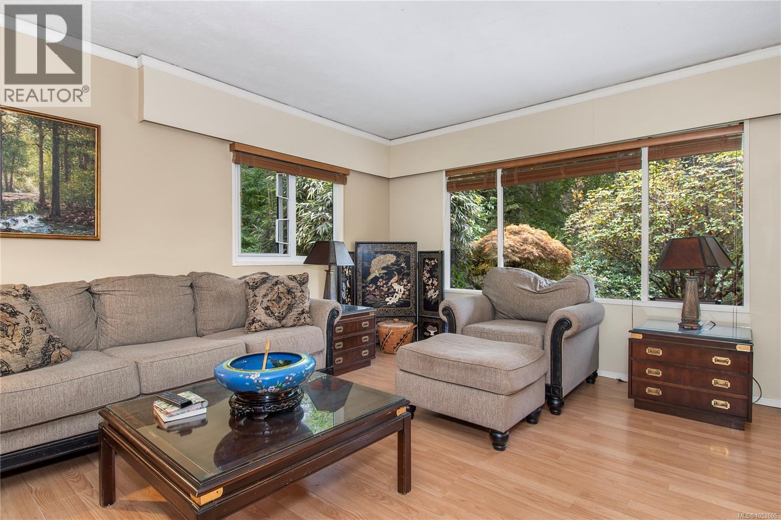 2691 Campbell River Rd - 13