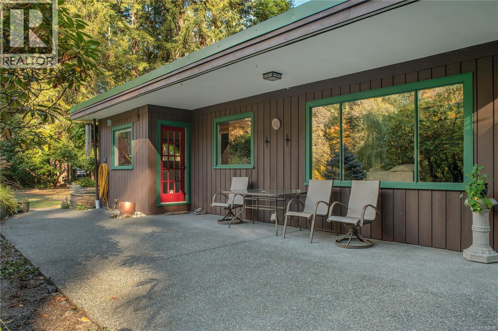 2691 Campbell River Rd - 37