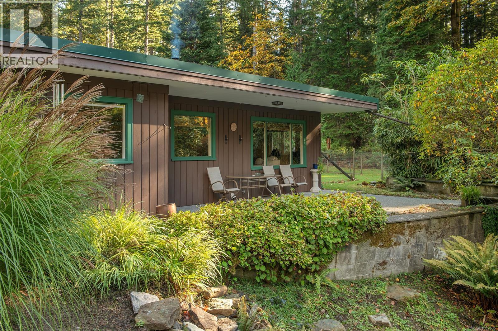 2691 Campbell River Rd - 40