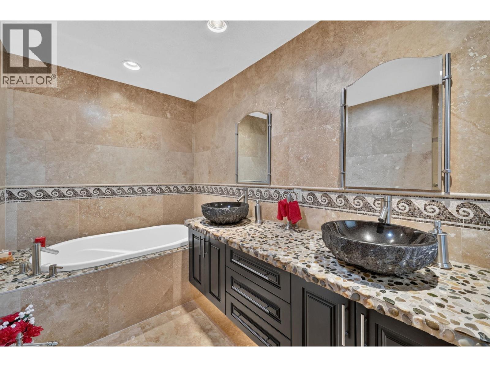  9771 Read Road, Lake Country