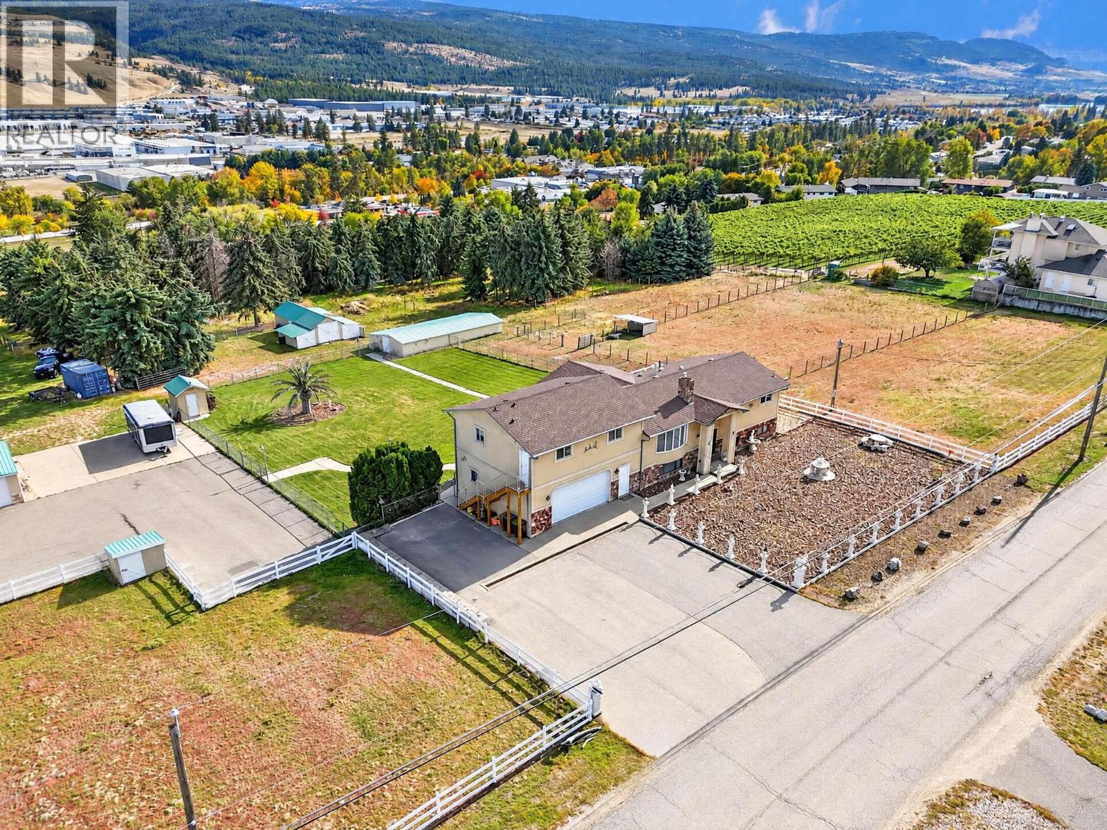  9771 Read Road, Lake Country