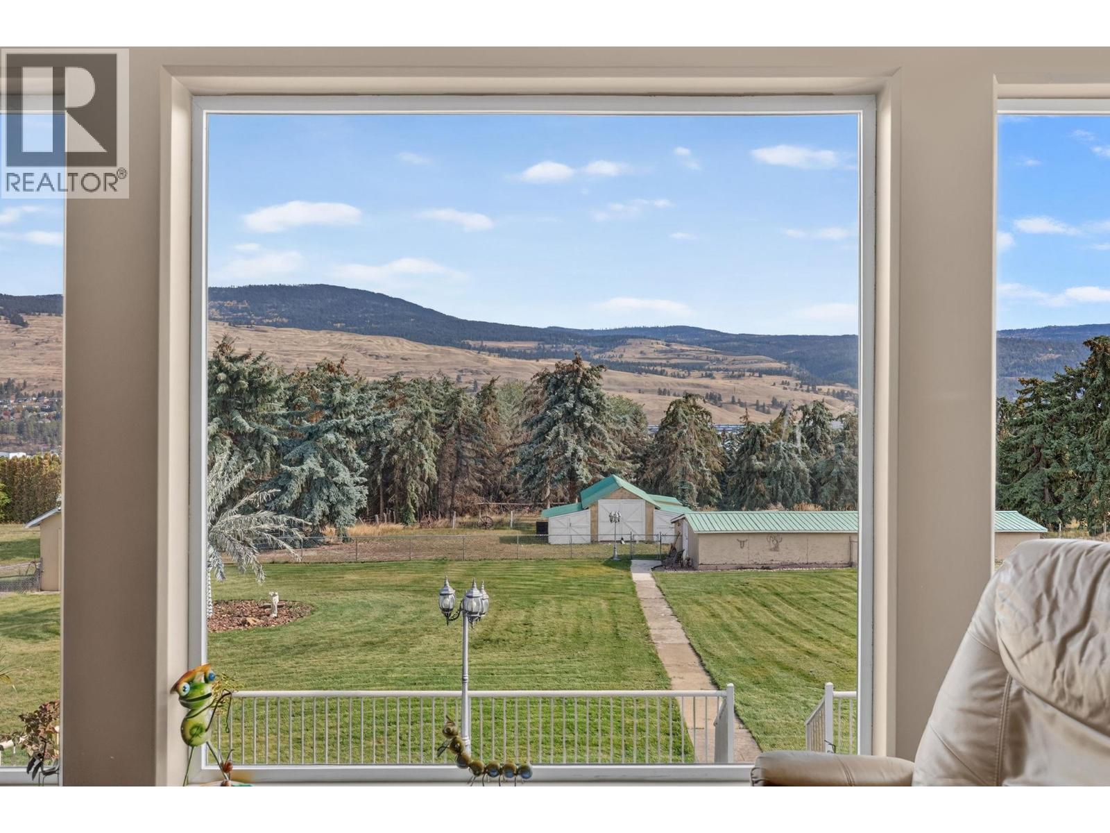 9771 Read Road, Lake Country