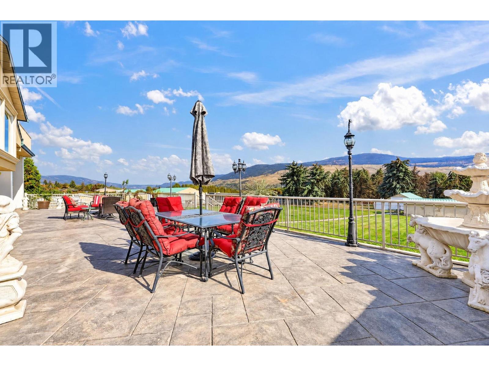 9771 Read Road, Lake Country
