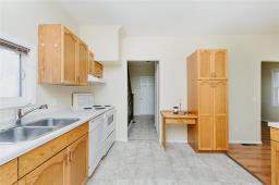 399 Central Avenue, Ste Anne, MB R5H1G1 Photo 9