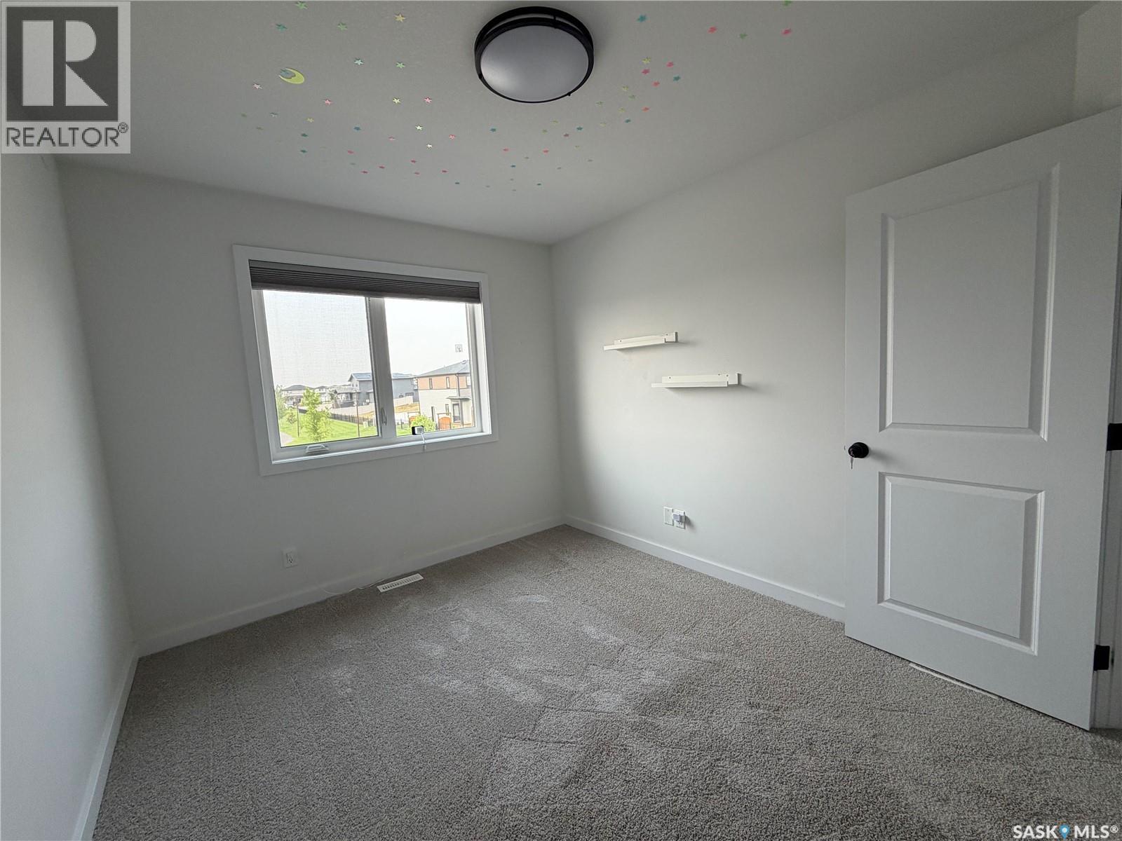 Photo 16 of 25