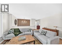 4pc Bathroom - 9120 48 Avenue Nw, Calgary, AB T3B2B2 Photo 6