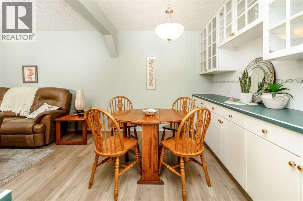 Listing photo – 201, 5330 57 Avenue, Red Deer
