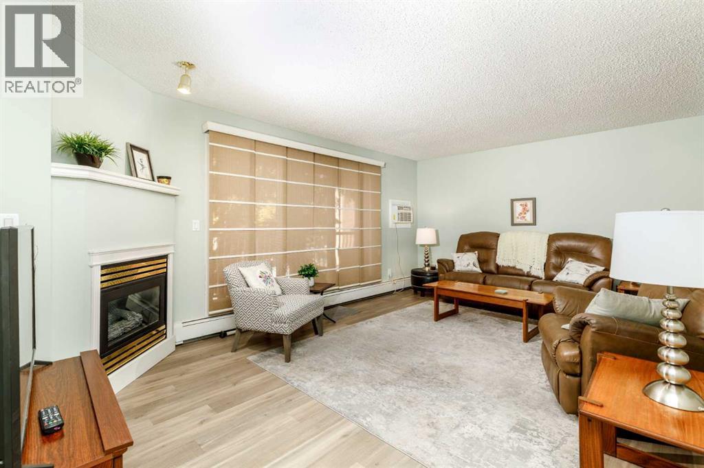 Listing photo – 201, 5330 57 Avenue, Red Deer