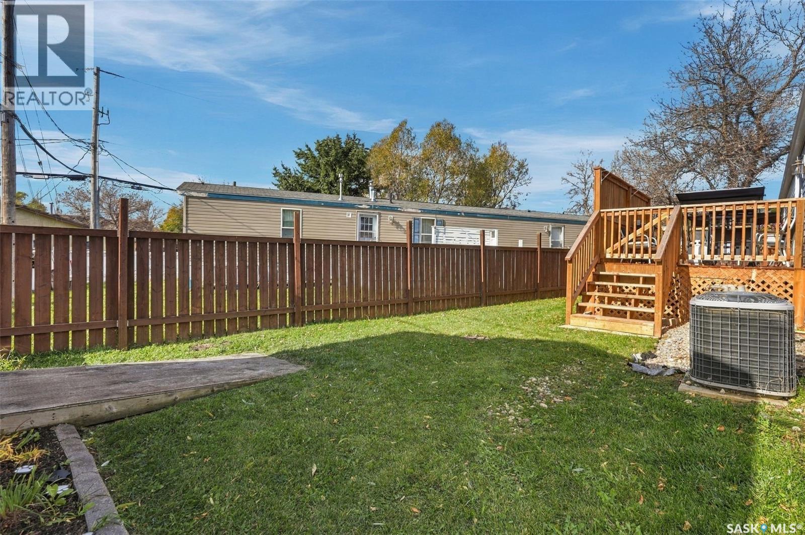 305 5th AVENUE, Caronport — photo 27